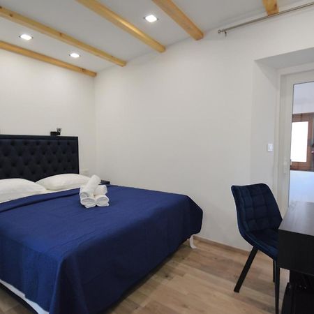 K Rooms Old Town Self Check In Zadar Exterior photo