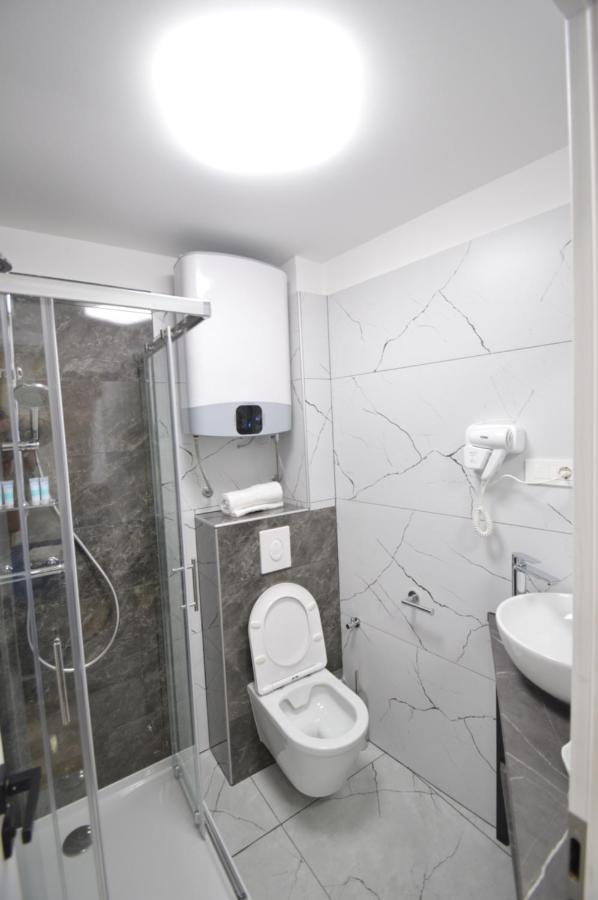 K Rooms Old Town Self Check In Zadar Exterior photo