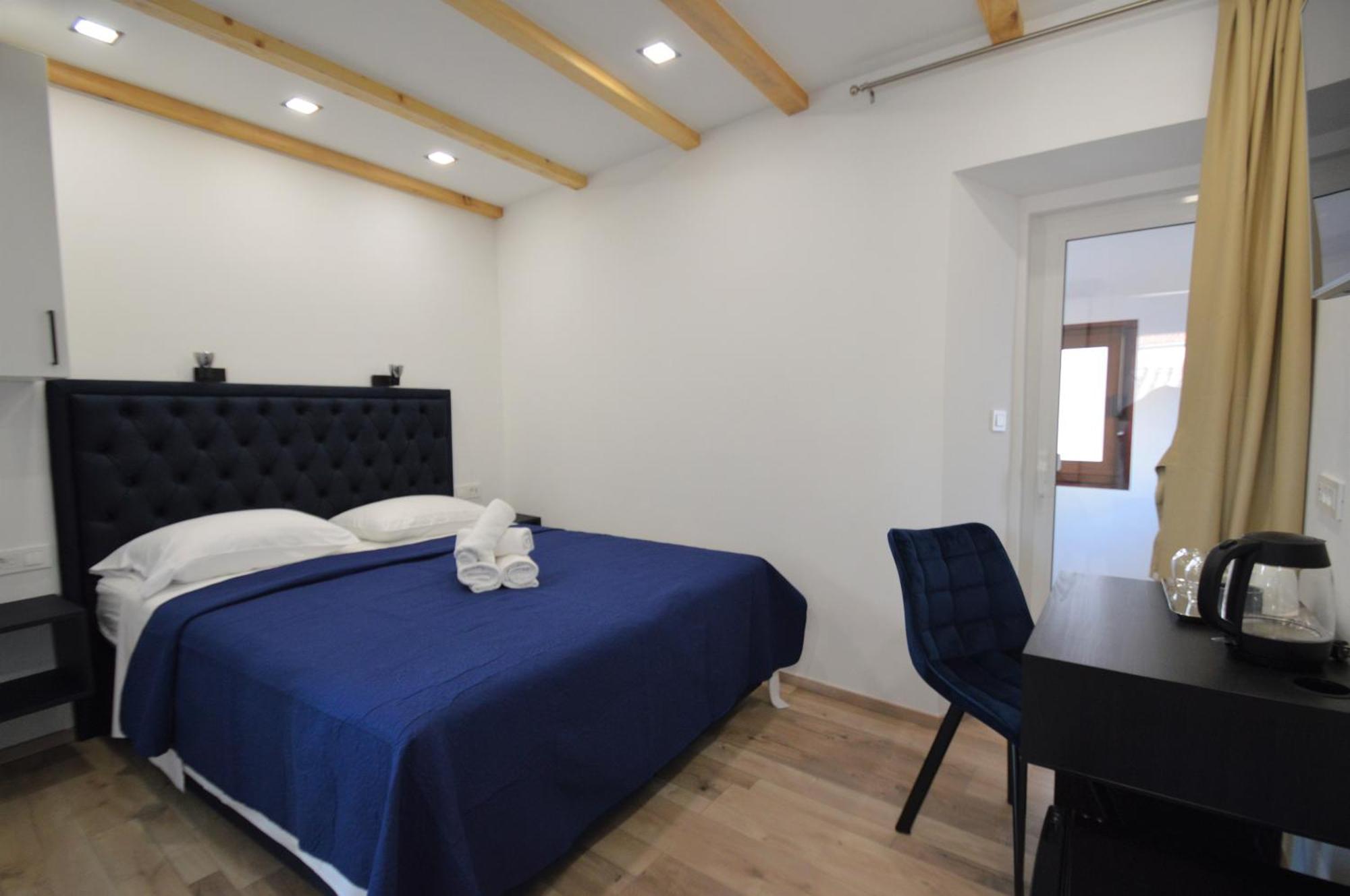 K Rooms Old Town Self Check In Zadar Exterior photo