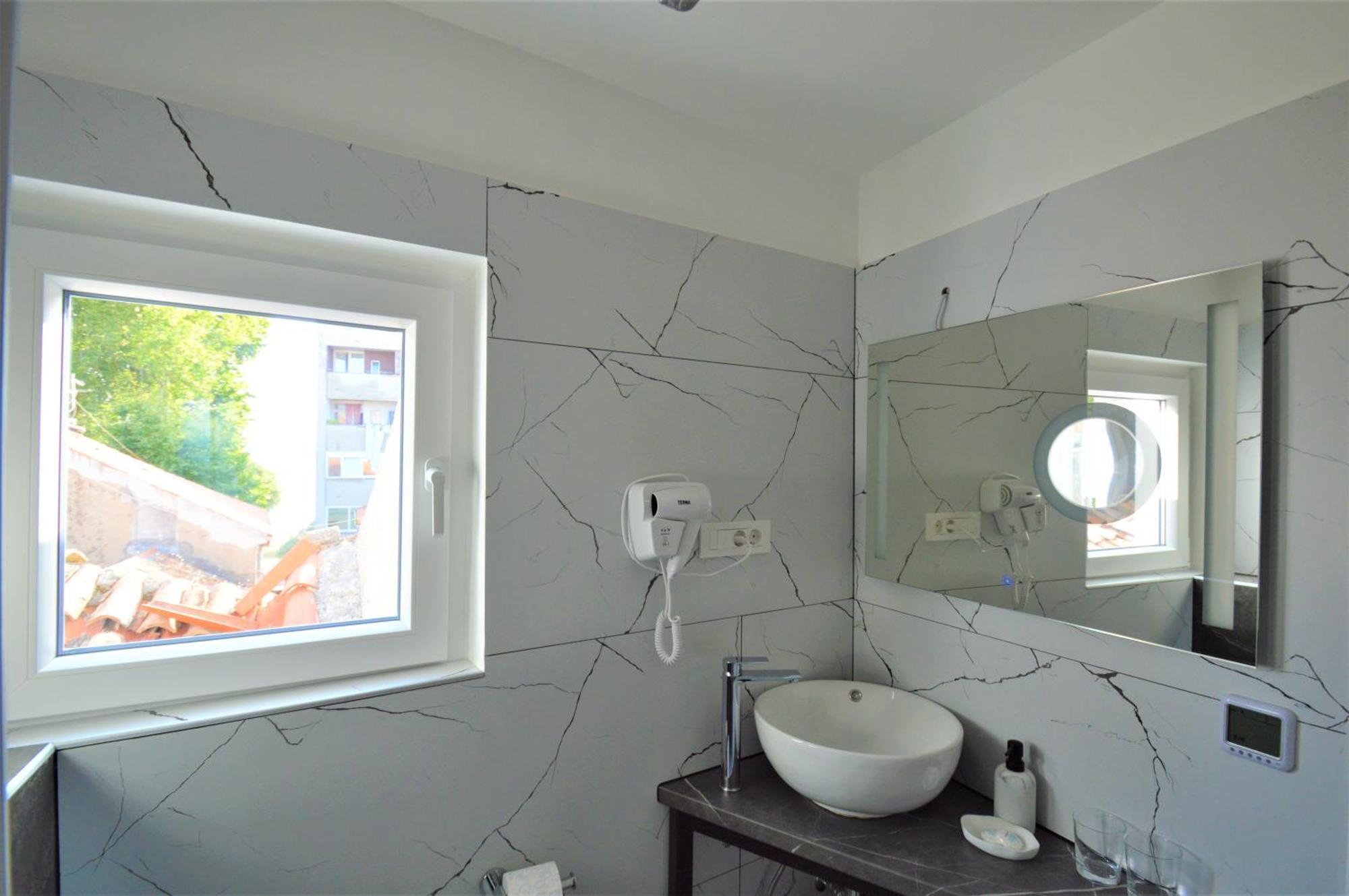 K Rooms Old Town Self Check In Zadar Exterior photo